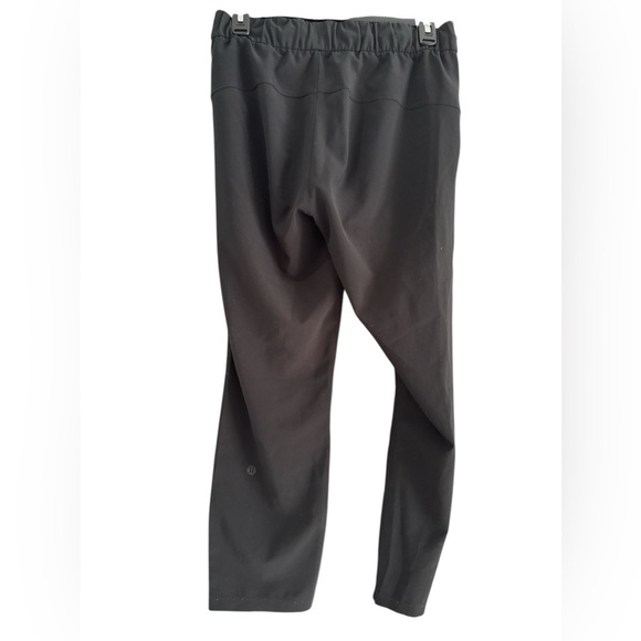 Lululemon Women’s Black Cropped Joggers Size 6 Athleisure Essential w/ pockets - Picture 6 of 6